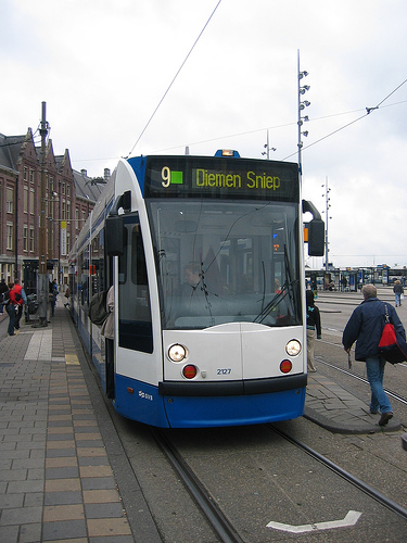 tram 9